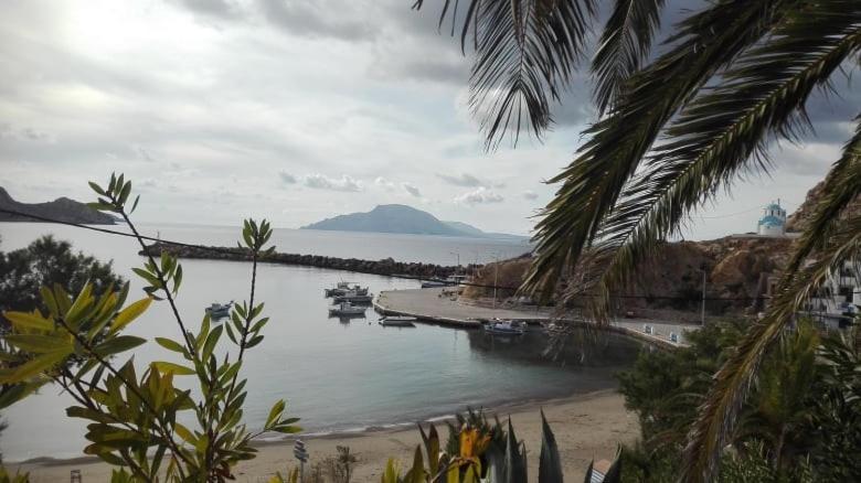 Arkasa Karpathos Seafront Paradisos Foiníkion 외부 사진