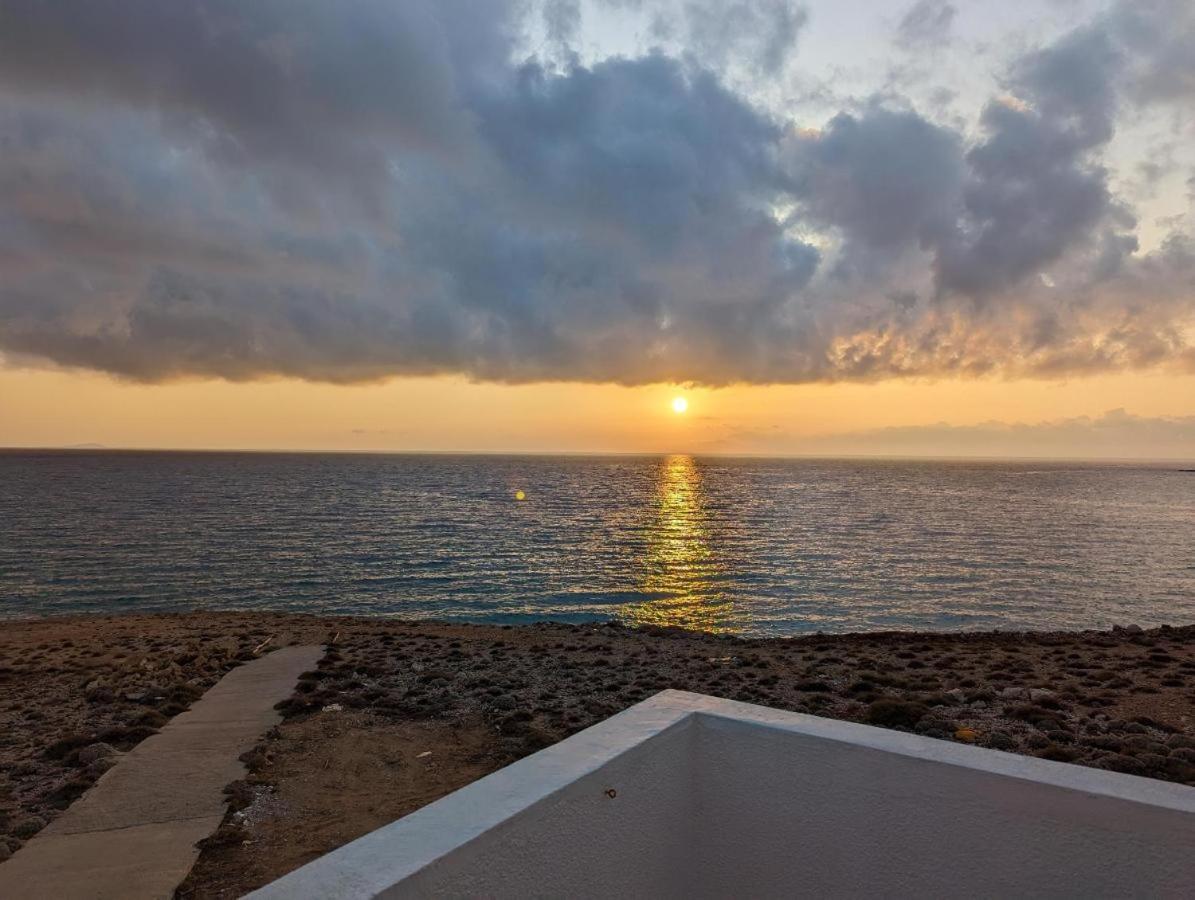 Arkasa Karpathos Seafront Paradisos Foiníkion 외부 사진